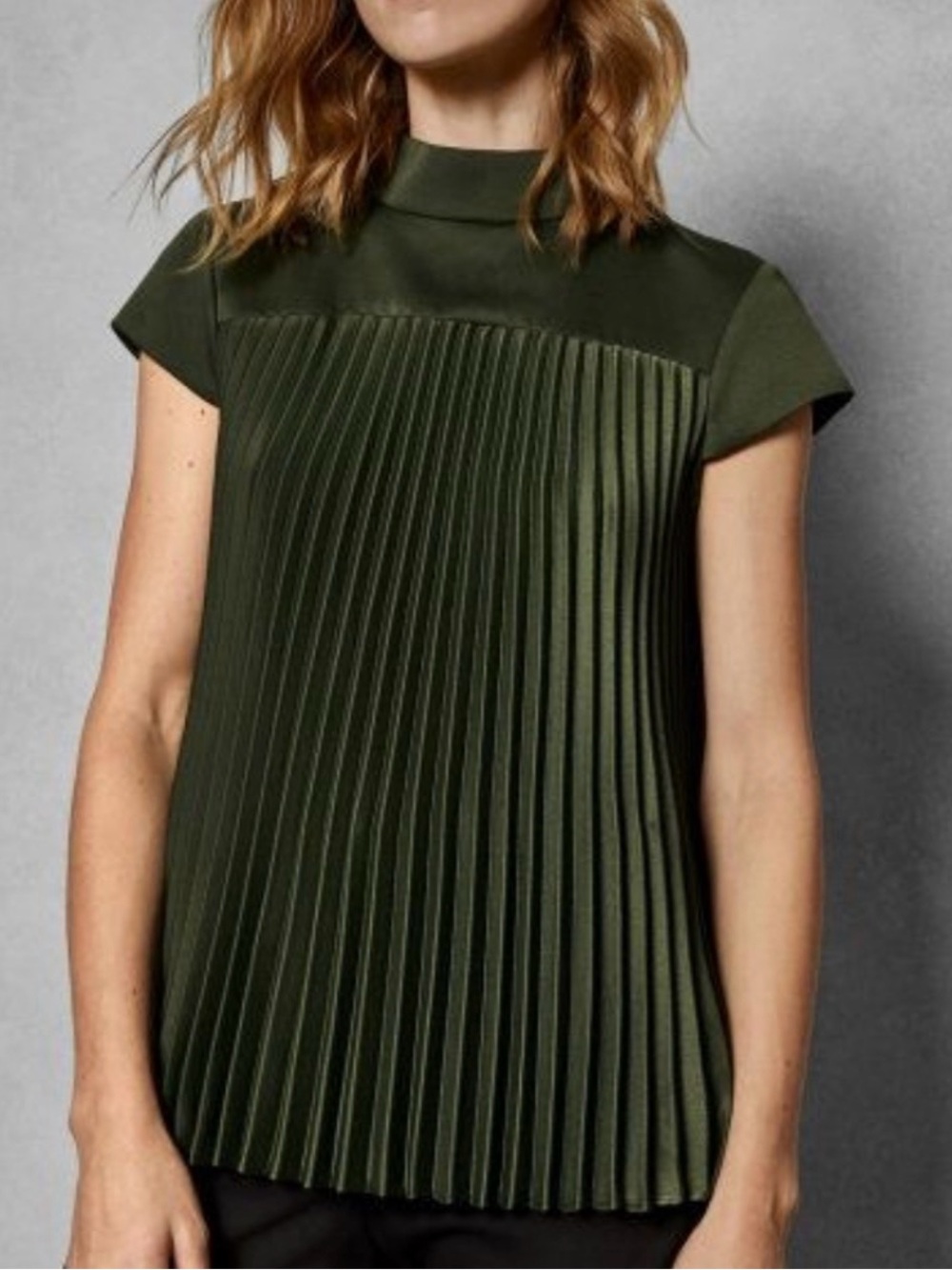 Ted Baker London Pirouette Pleated Olive Green Pleated Cap-Sleeve Women's Size 3